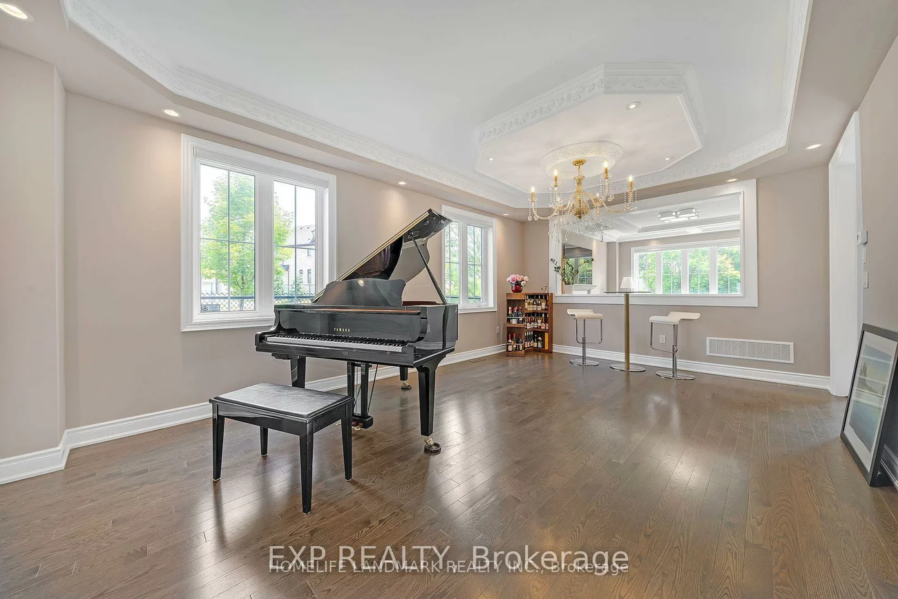 25, Ladder, Sharon, East Gwillimbury