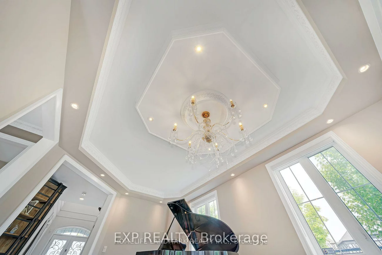 25, Ladder, Sharon, East Gwillimbury