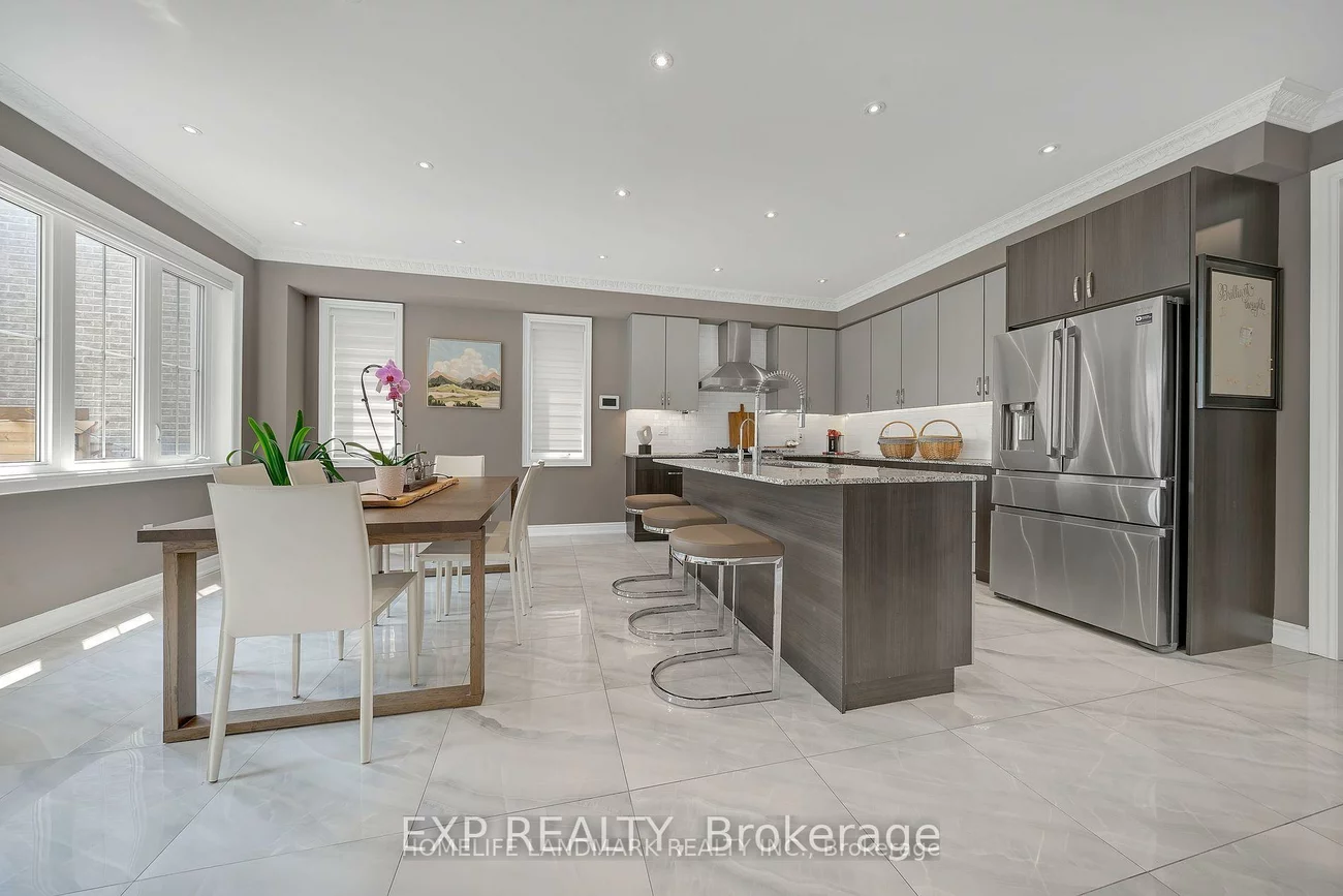 25, Ladder, Sharon, East Gwillimbury