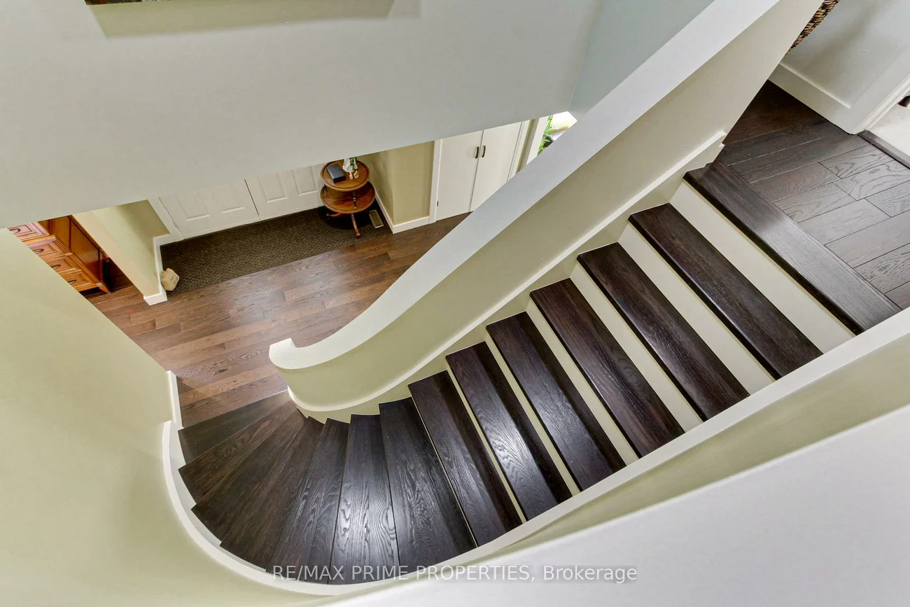 18, Testa, Queensville, East Gwillimbury