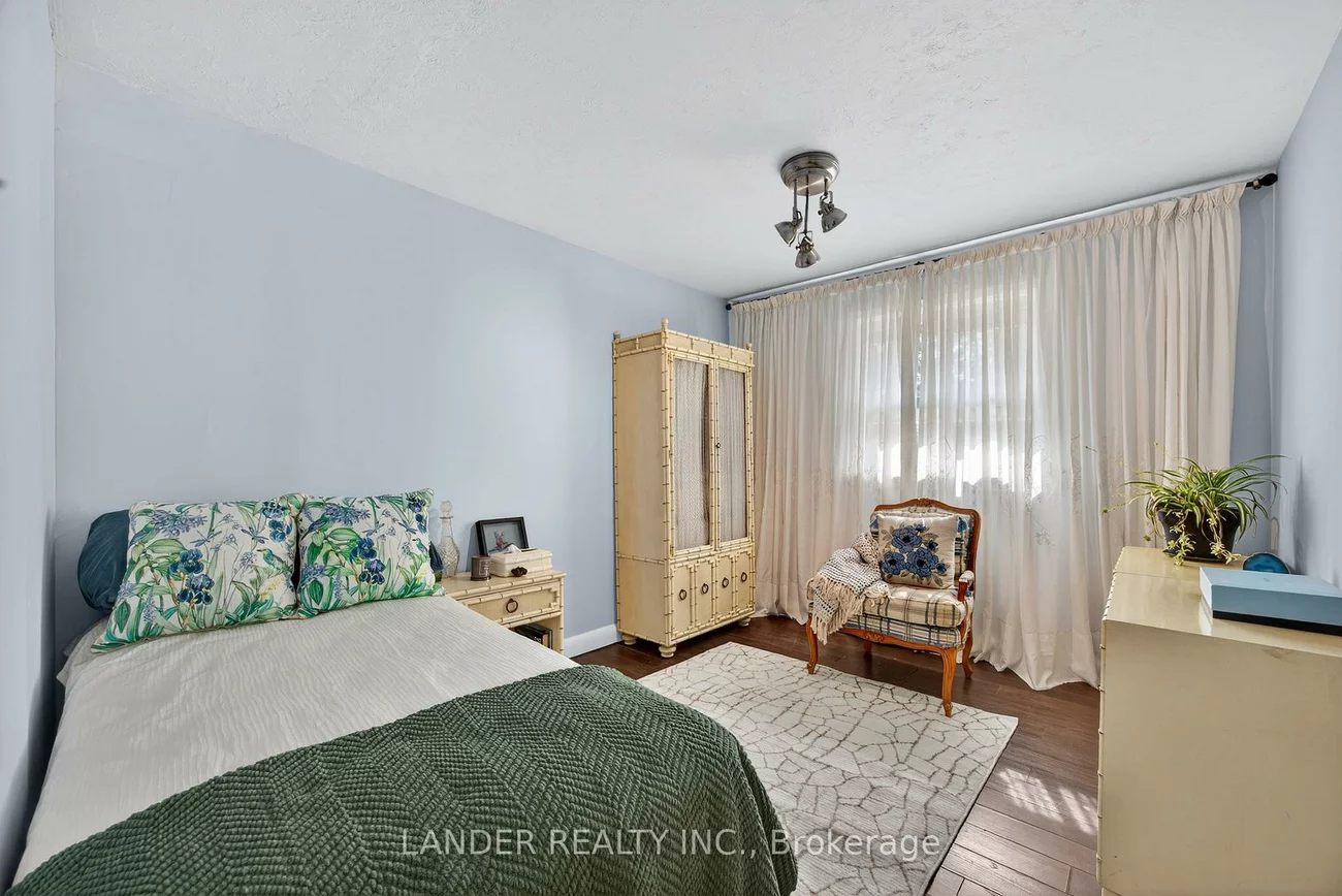 10, Charles, Sharon, East Gwillimbury