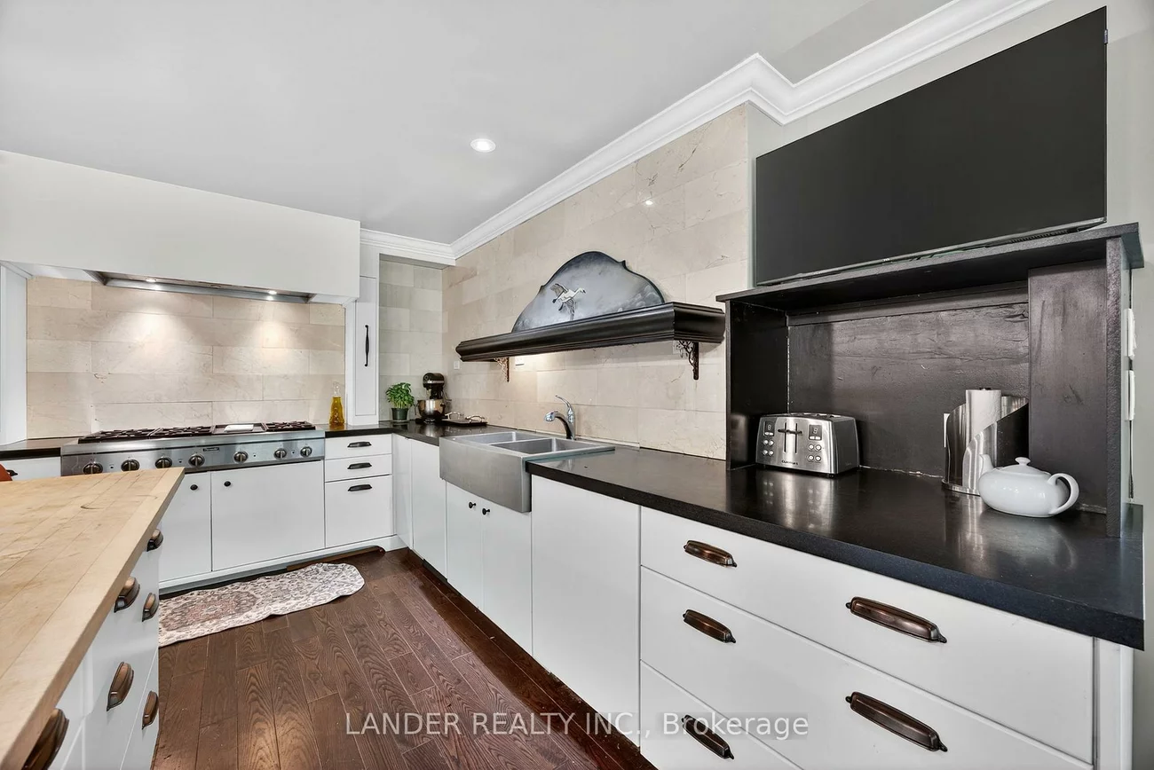 10, Charles, Sharon, East Gwillimbury