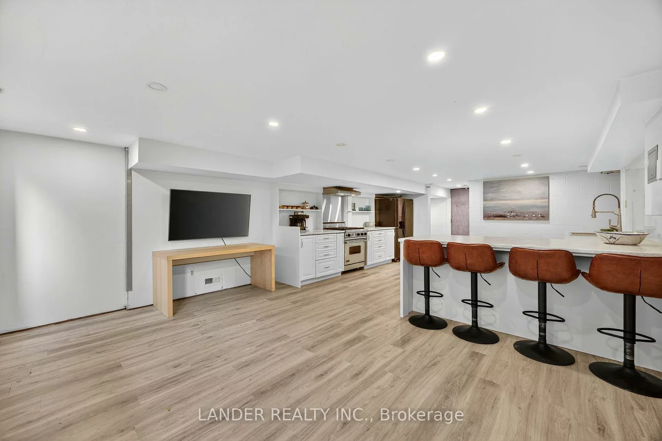 10, Charles, Sharon, East Gwillimbury