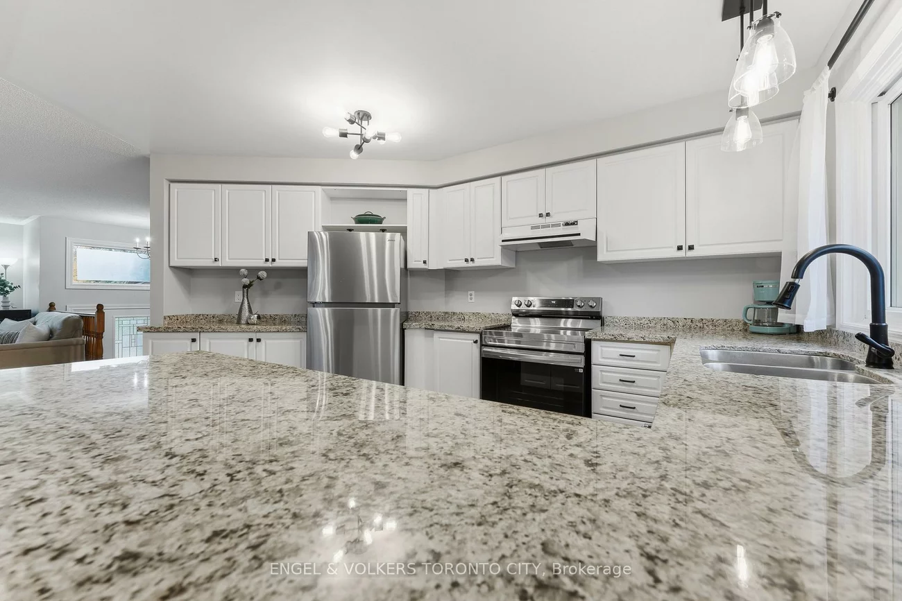 6, Kingsgate, Mt Albert, East Gwillimbury