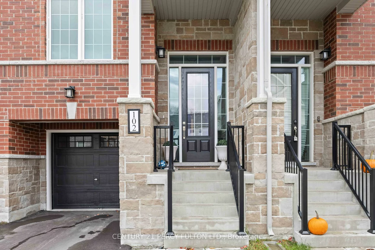 102, Lyall Stokes, Mt Albert, East Gwillimbury