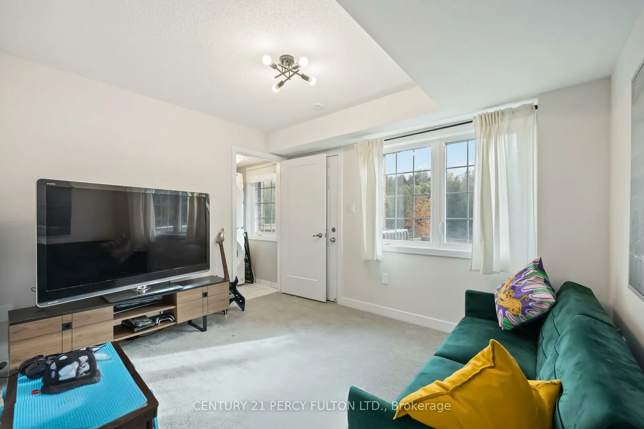 102, Lyall Stokes, Mt Albert, East Gwillimbury