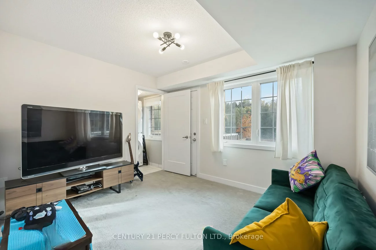 102, Lyall Stokes, Mt Albert, East Gwillimbury