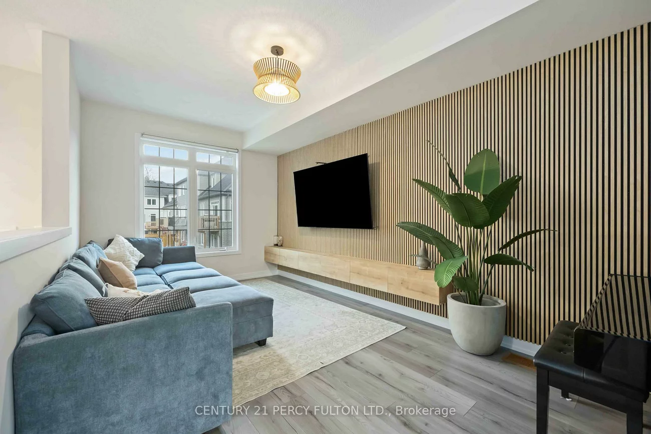 102, Lyall Stokes, Mt Albert, East Gwillimbury