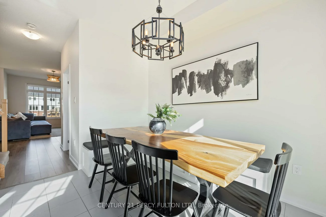 102, Lyall Stokes, Mt Albert, East Gwillimbury