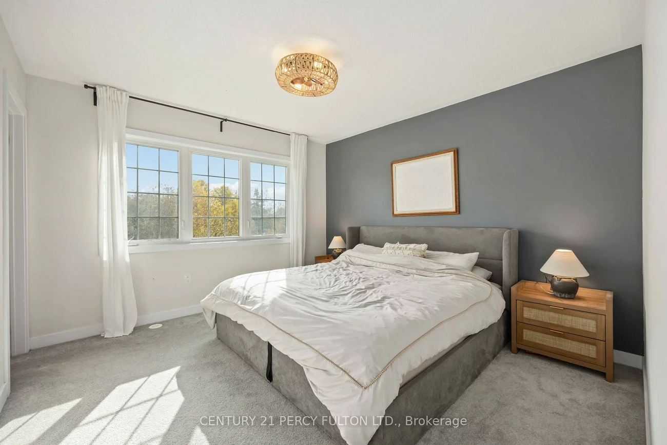 102, Lyall Stokes, Mt Albert, East Gwillimbury