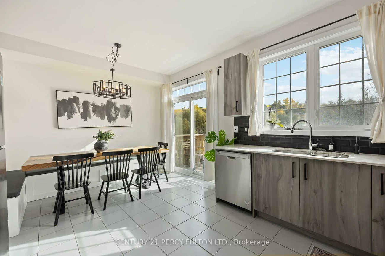 102, Lyall Stokes, Mt Albert, East Gwillimbury