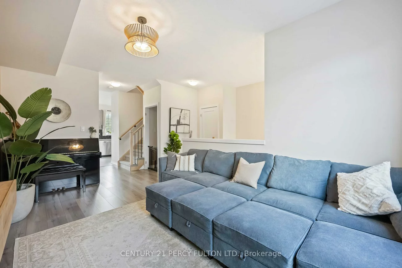 102, Lyall Stokes, Mt Albert, East Gwillimbury