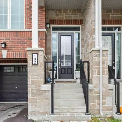 102, Lyall Stokes, Mt Albert, East Gwillimbury