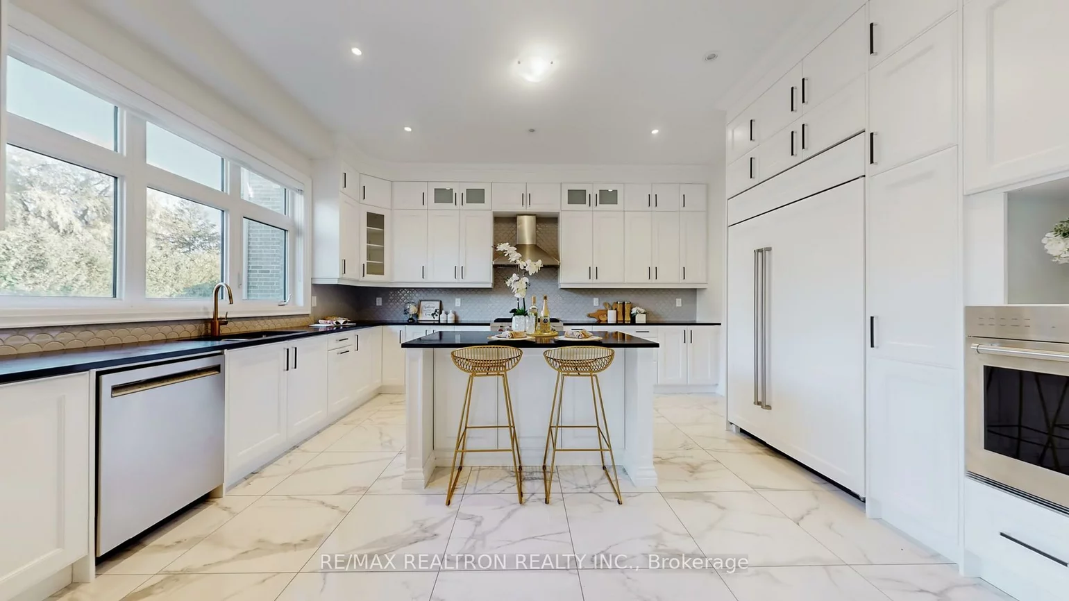 33, Upbound, Holland Landing, East Gwillimbury