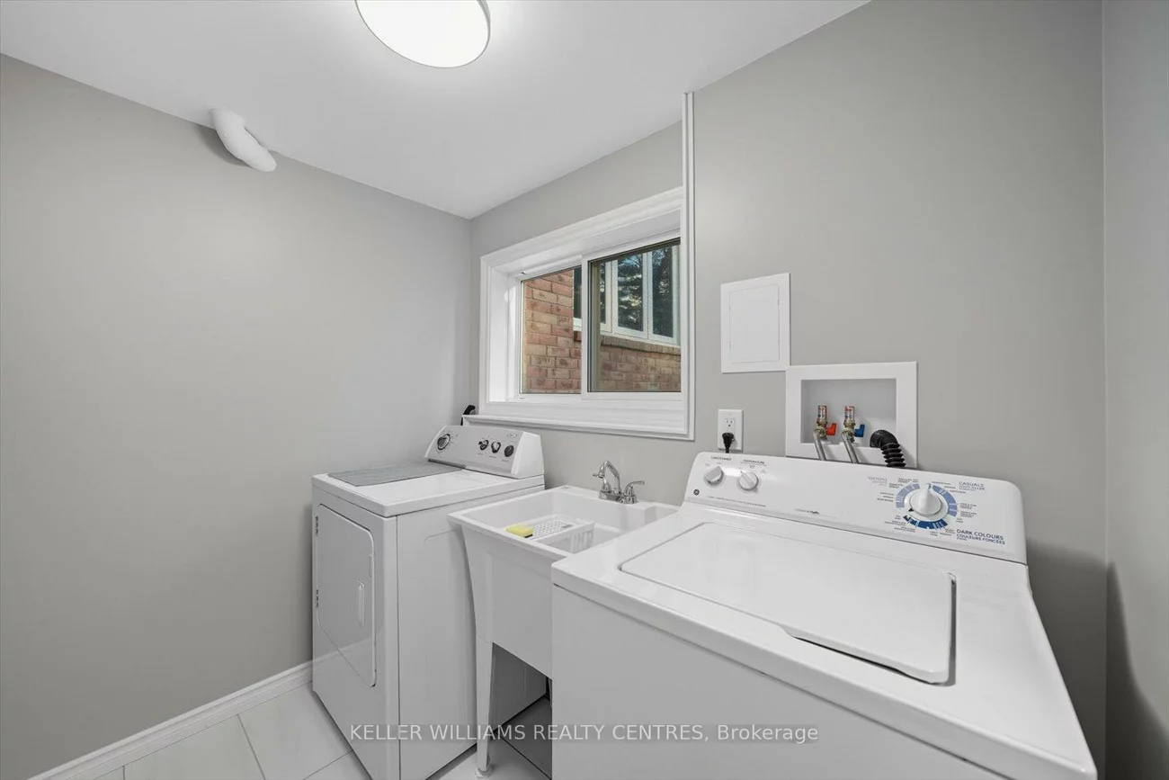 21, Valentini, Holland Landing, East Gwillimbury
