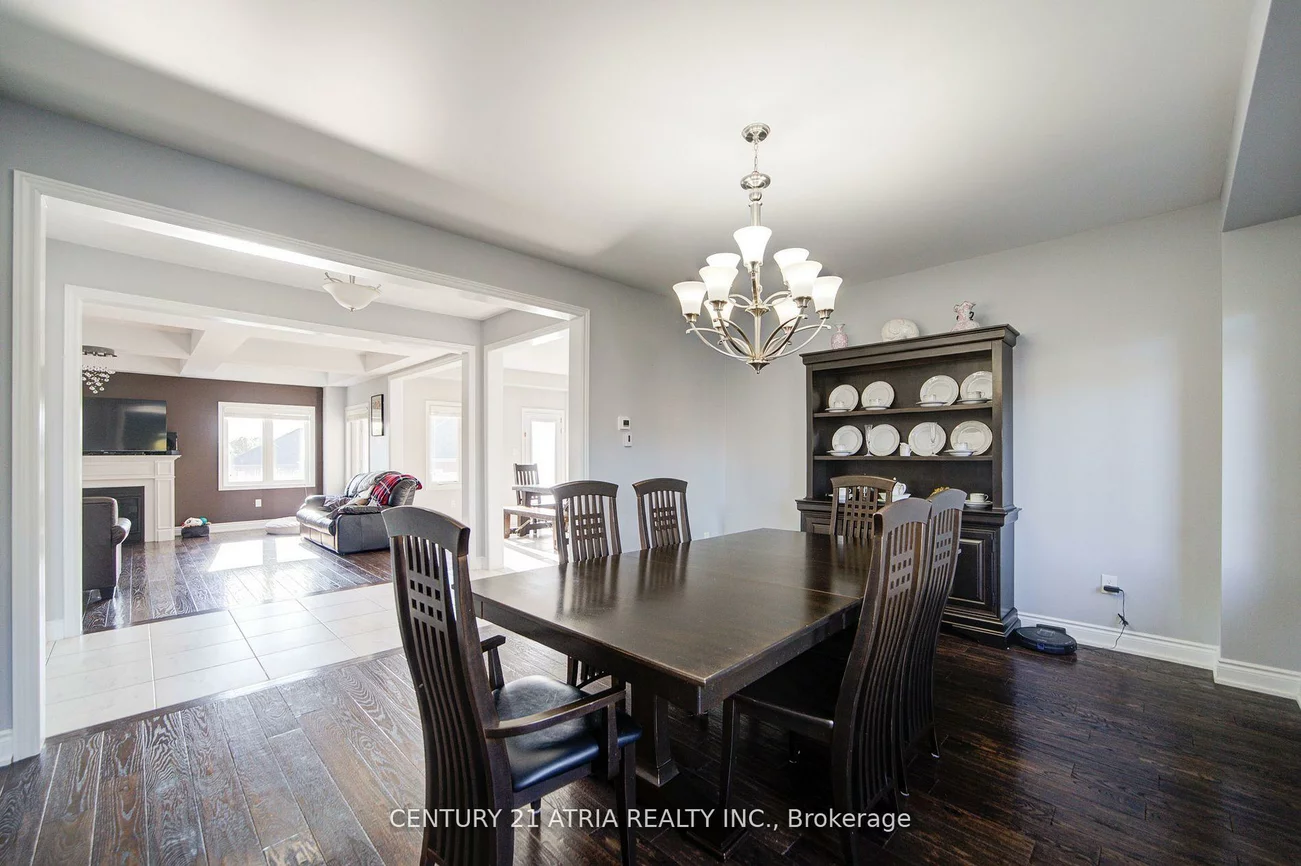 10, Gladys Rolling, Mt Albert, East Gwillimbury