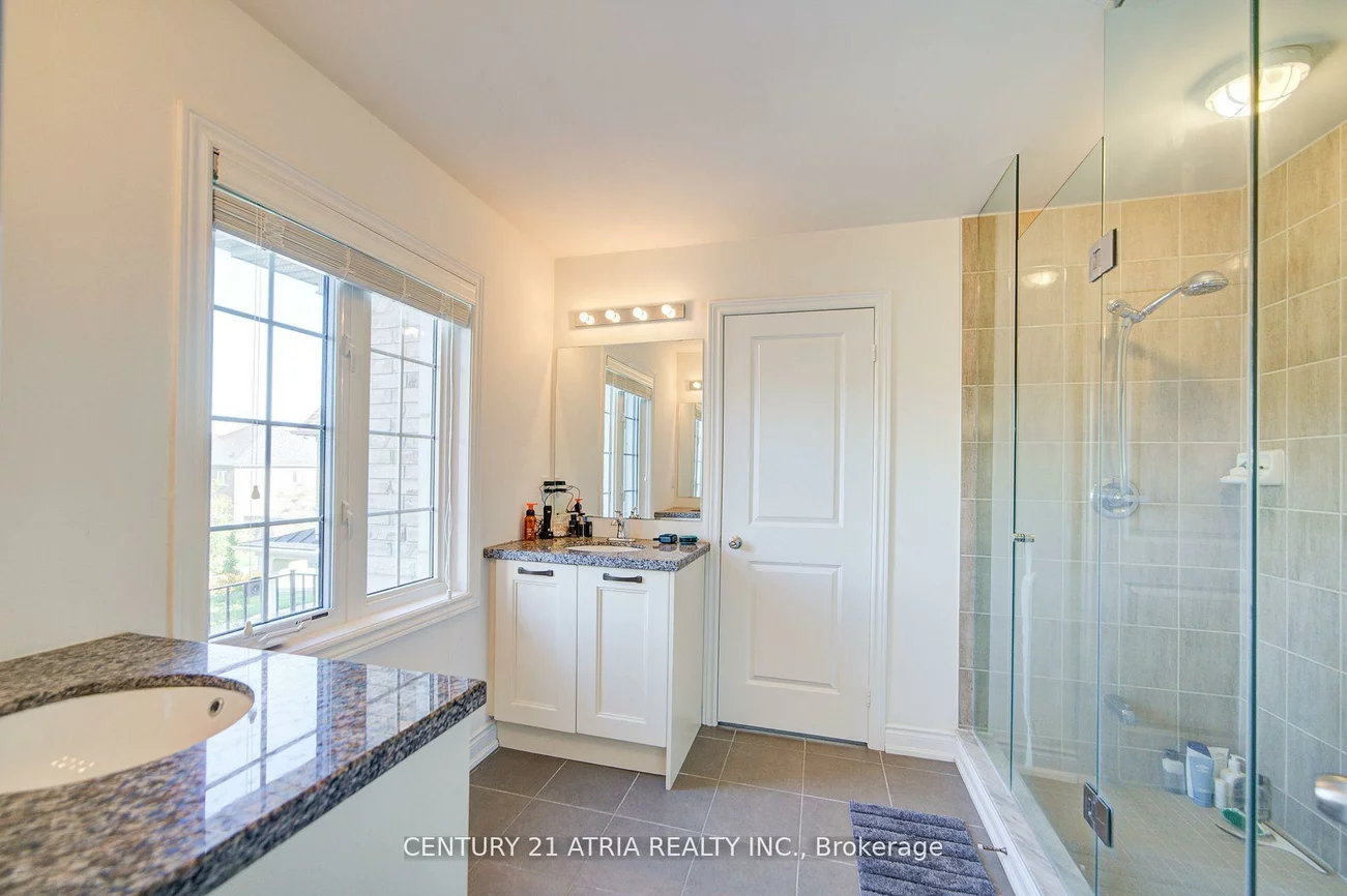 10, Gladys Rolling, Mt Albert, East Gwillimbury