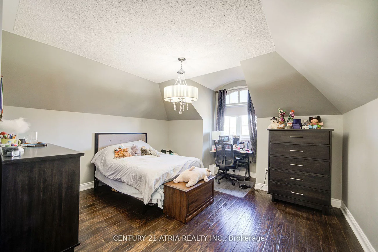 10, Gladys Rolling, Mt Albert, East Gwillimbury