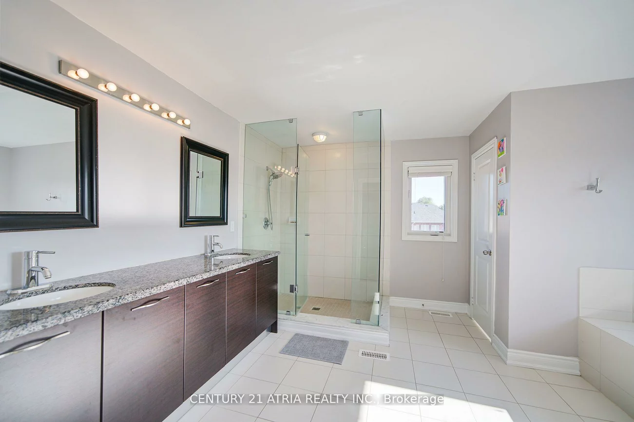 10, Gladys Rolling, Mt Albert, East Gwillimbury