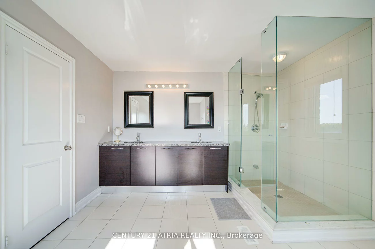 10, Gladys Rolling, Mt Albert, East Gwillimbury