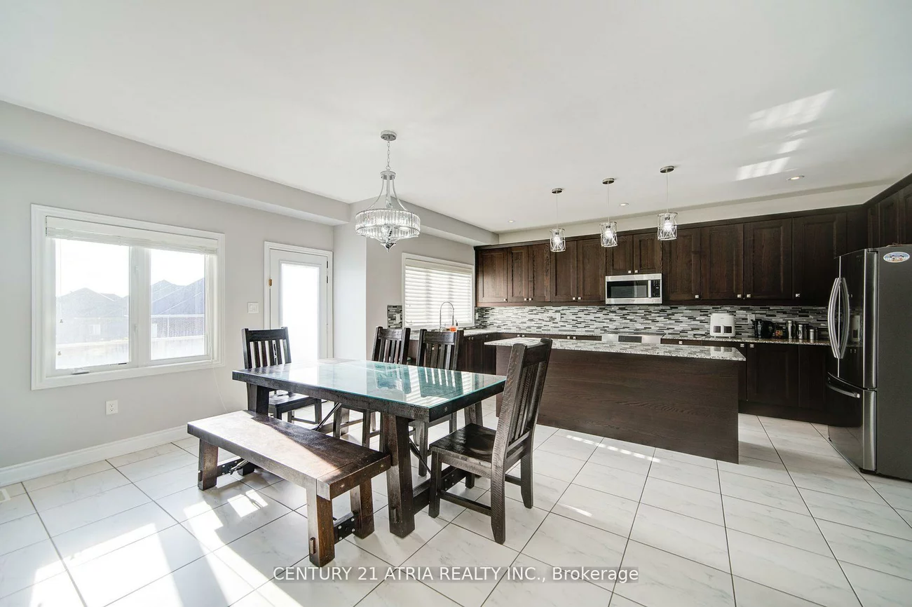10, Gladys Rolling, Mt Albert, East Gwillimbury