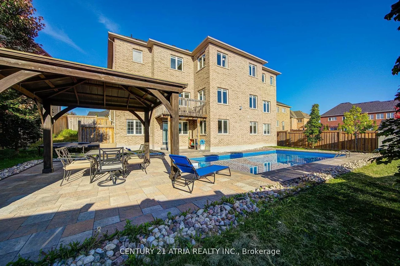 10, Gladys Rolling, Mt Albert, East Gwillimbury