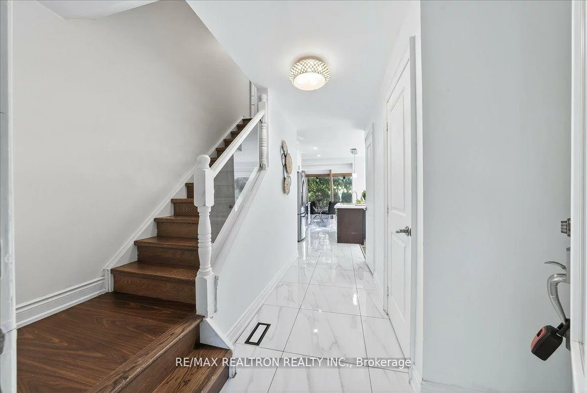 7, Grist Mill, Holland Landing, East Gwillimbury