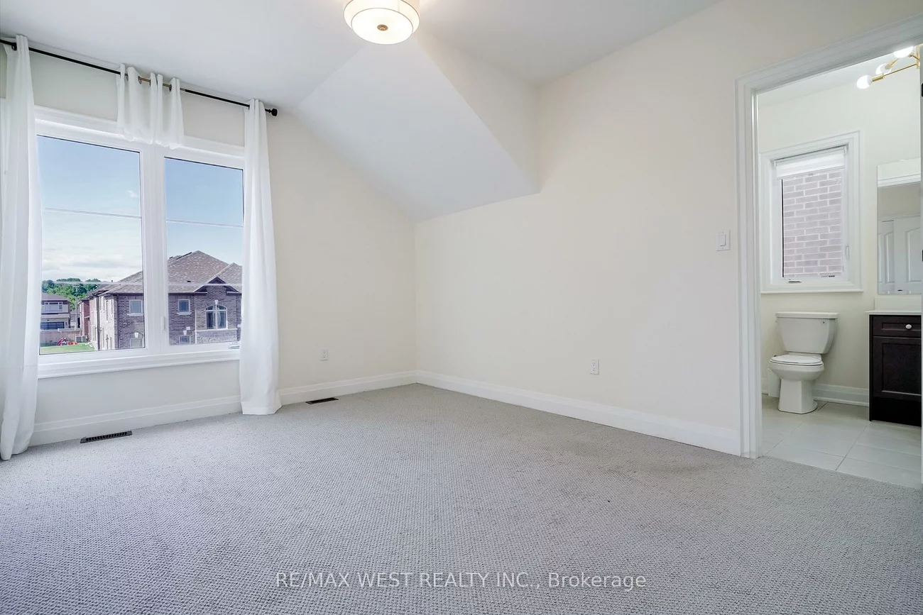 106, Silk Twist, Holland Landing, East Gwillimbury