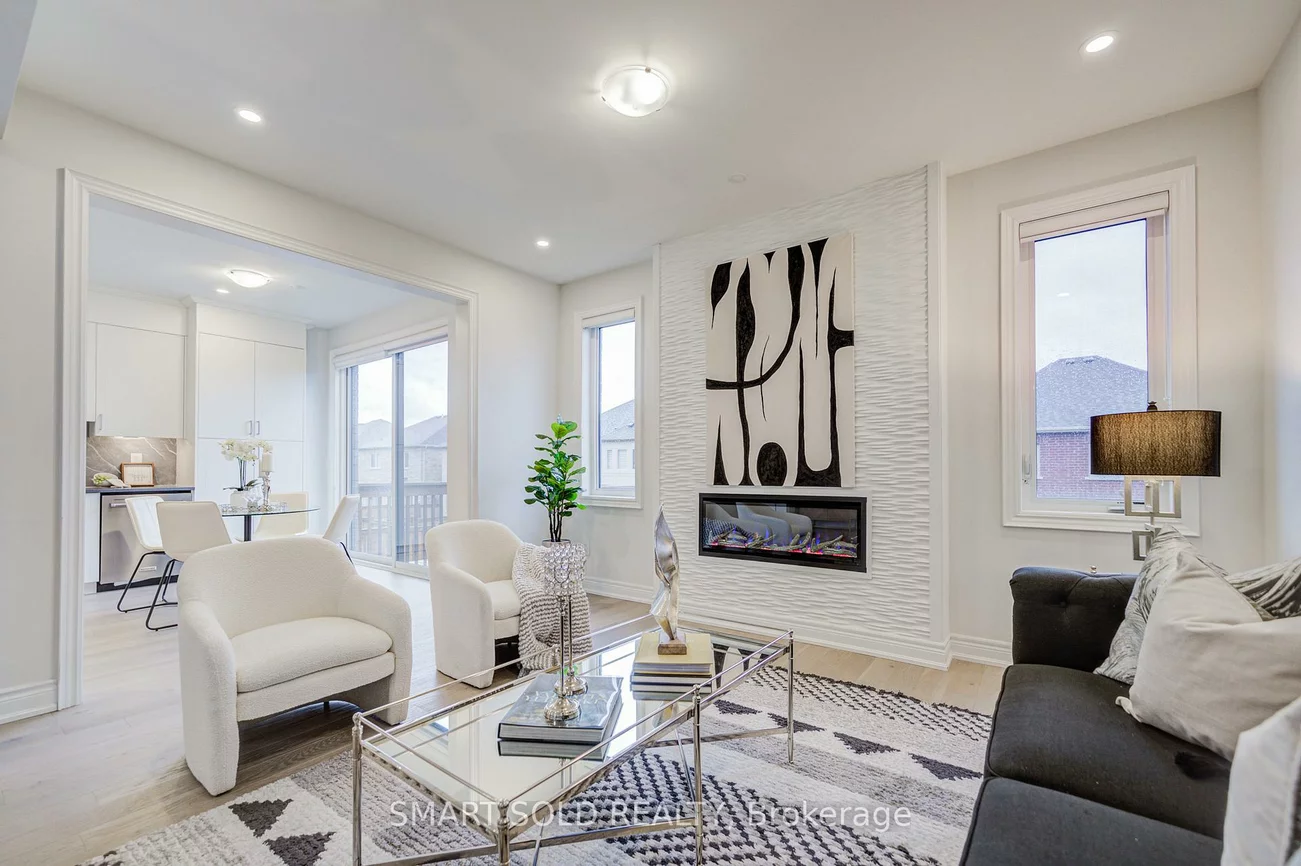 112, Carriage Shop, Queensville, East Gwillimbury