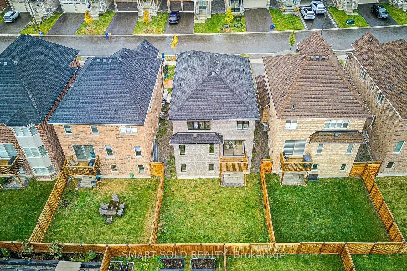 112, Carriage Shop, Queensville, East Gwillimbury