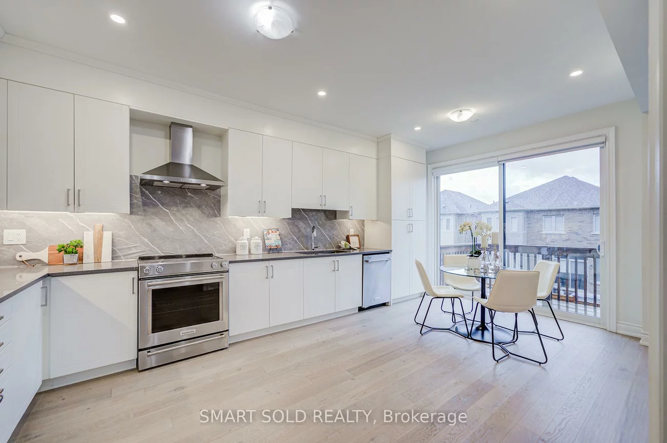 112, Carriage Shop, Queensville, East Gwillimbury