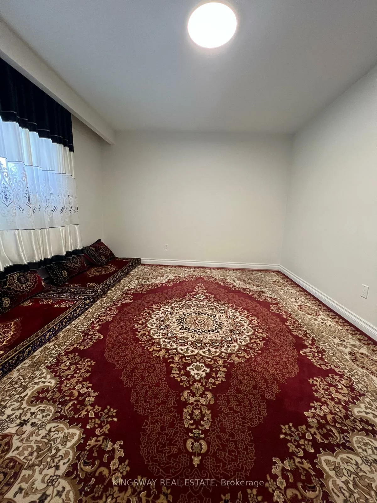 100, River, Holland Landing, East Gwillimbury