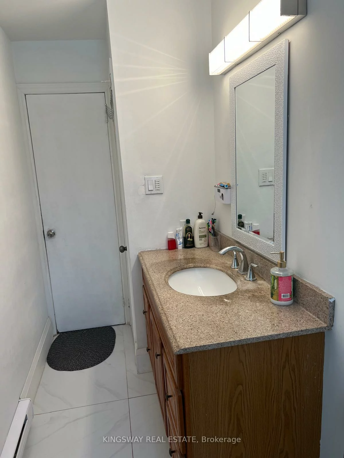 100, River, Holland Landing, East Gwillimbury