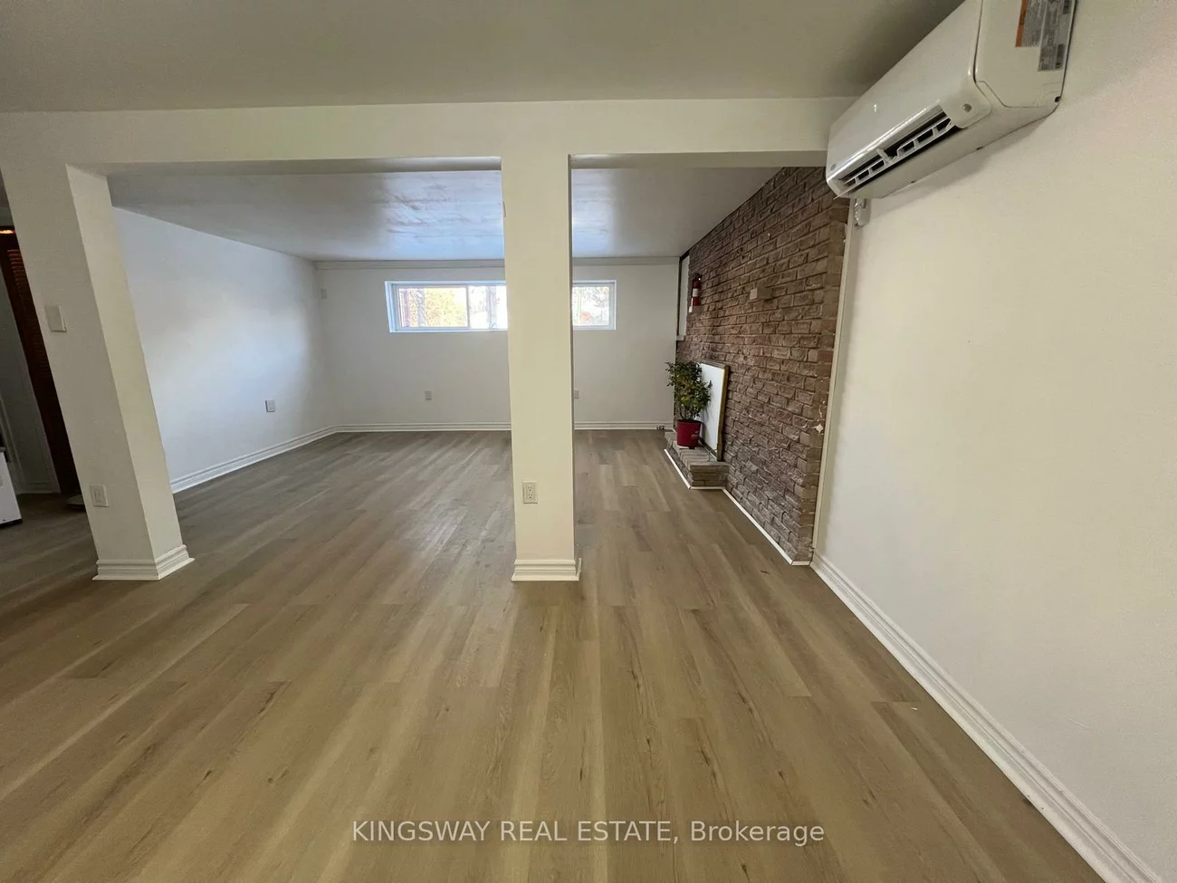 100, River, Holland Landing, East Gwillimbury