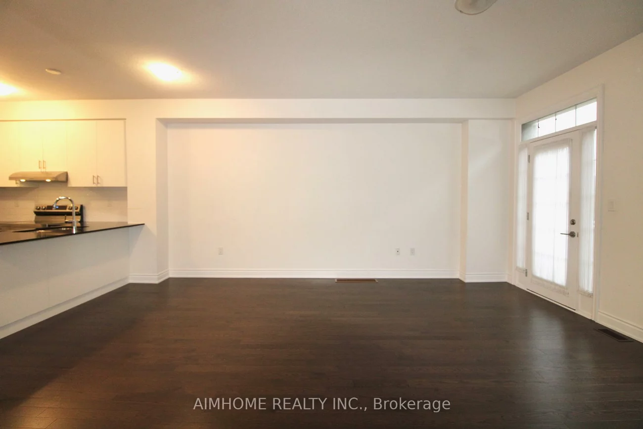 3, Terrain, Holland Landing, East Gwillimbury