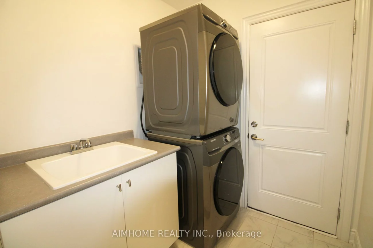 3, Terrain, Holland Landing, East Gwillimbury