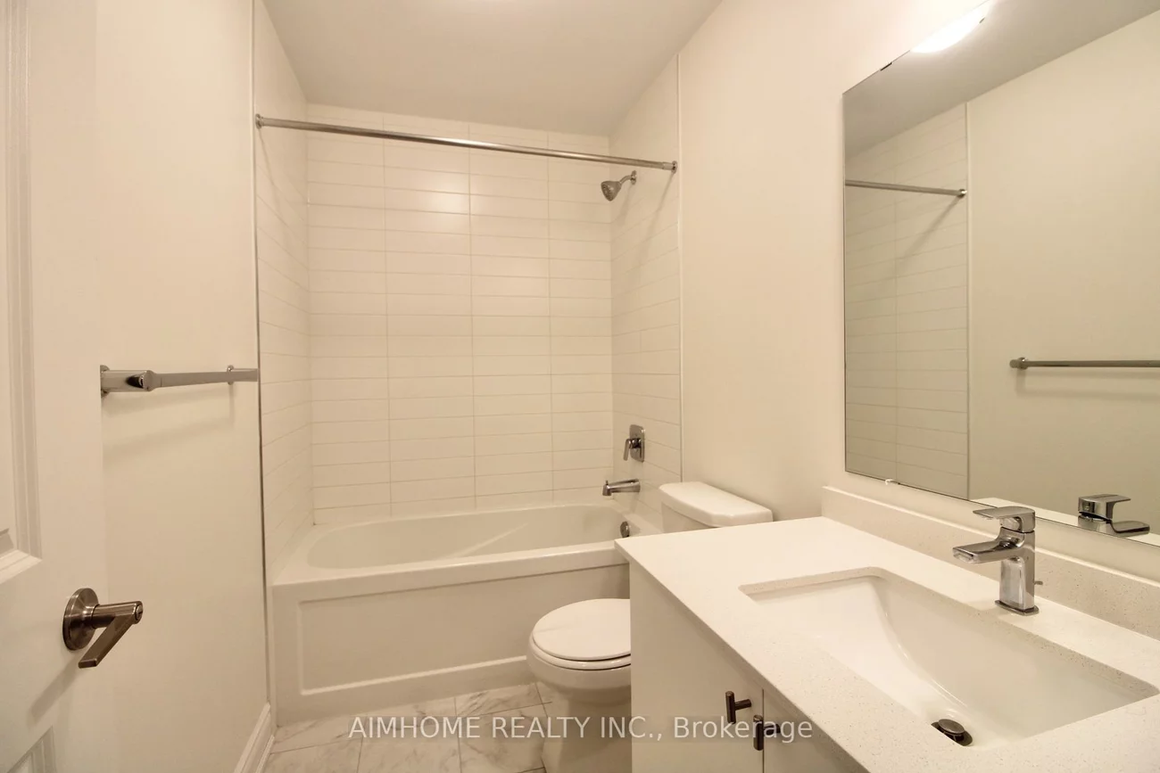 3, Terrain, Holland Landing, East Gwillimbury