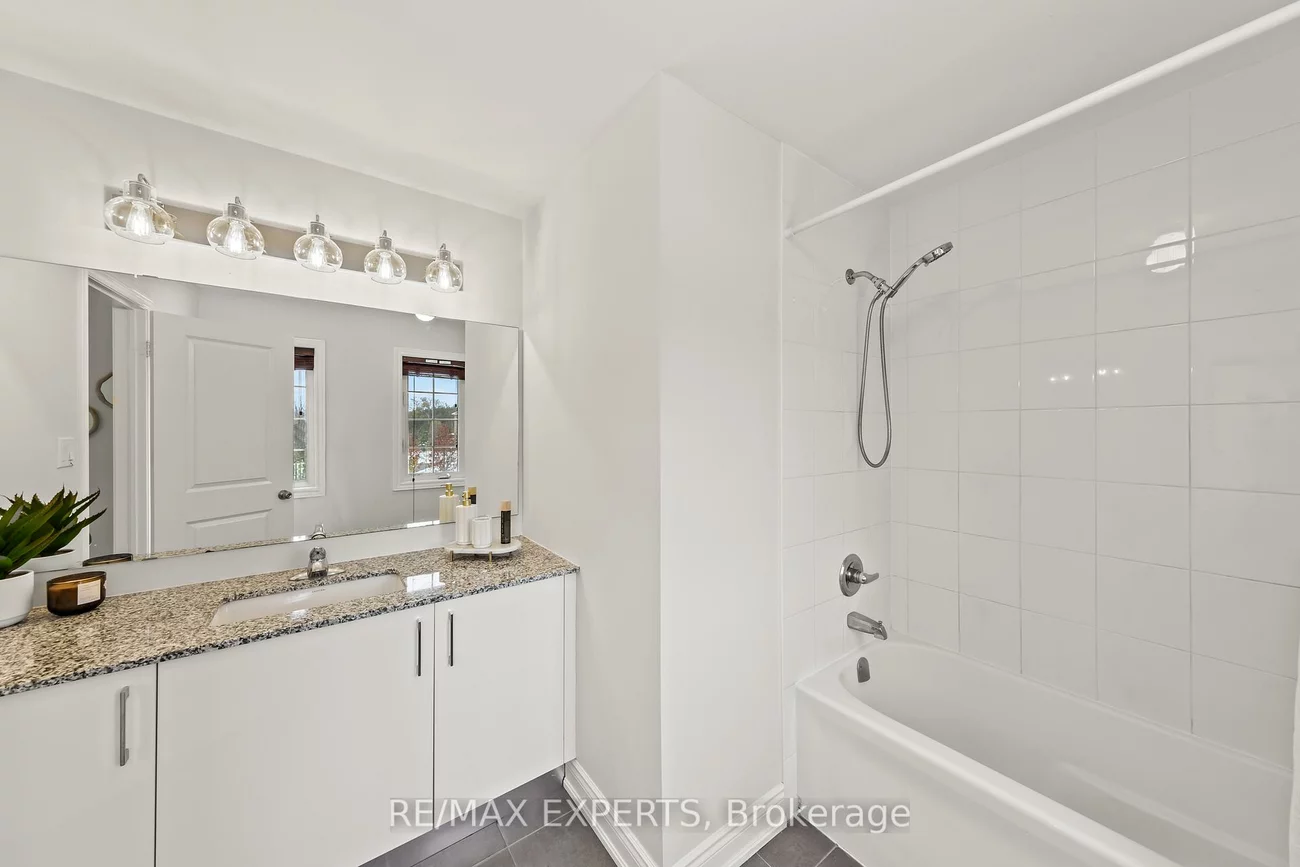 16, Vivian Creek, Mt Albert, East Gwillimbury