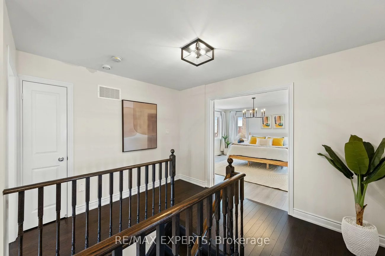 16, Vivian Creek, Mt Albert, East Gwillimbury