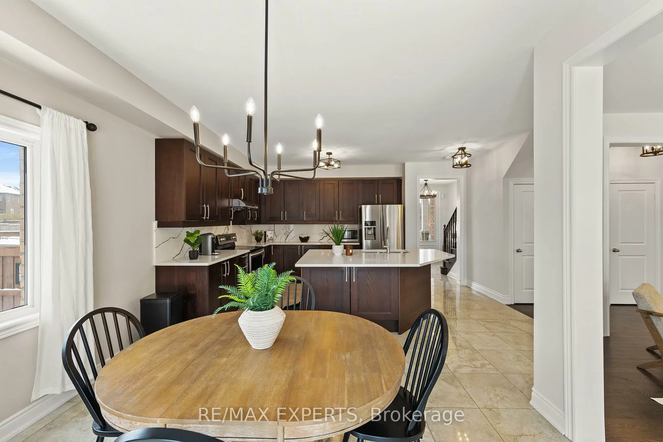 16, Vivian Creek, Mt Albert, East Gwillimbury