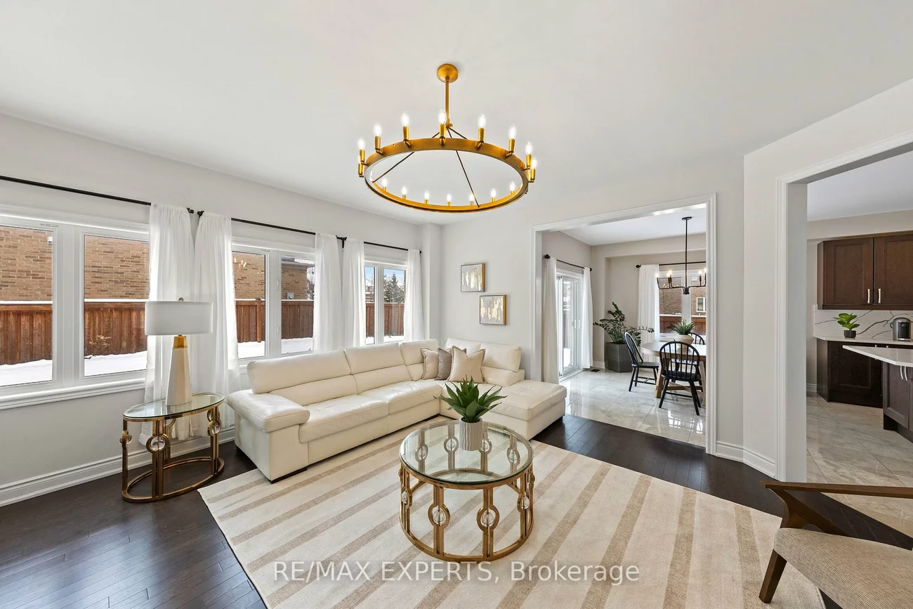 16, Vivian Creek, Mt Albert, East Gwillimbury