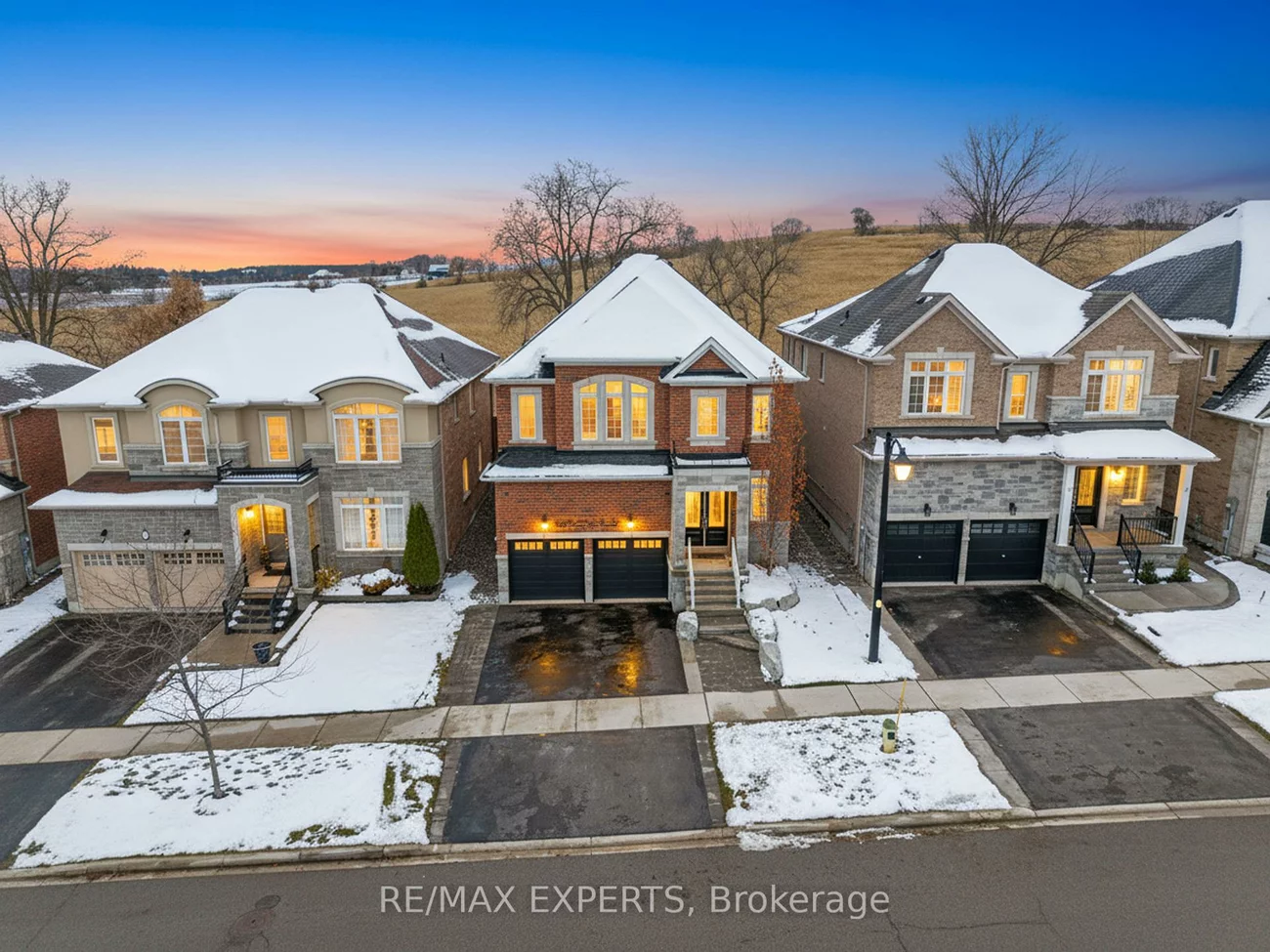 48, Manor Glen, Mt Albert, East Gwillimbury