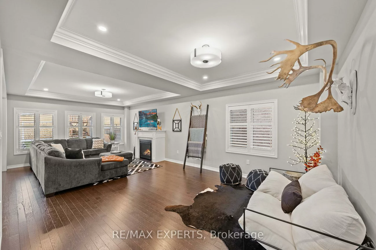 48, Manor Glen, Mt Albert, East Gwillimbury