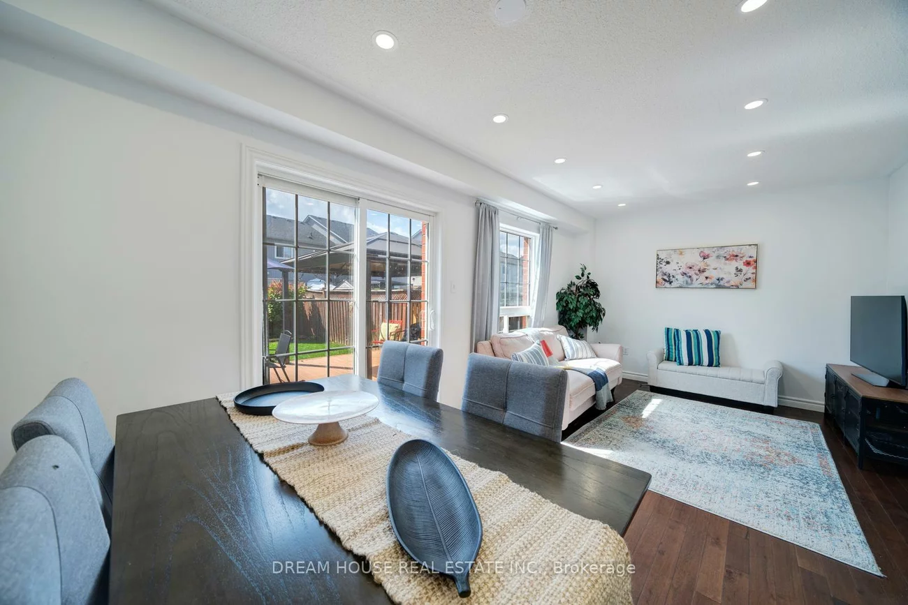 417, King, Mt Albert, East Gwillimbury