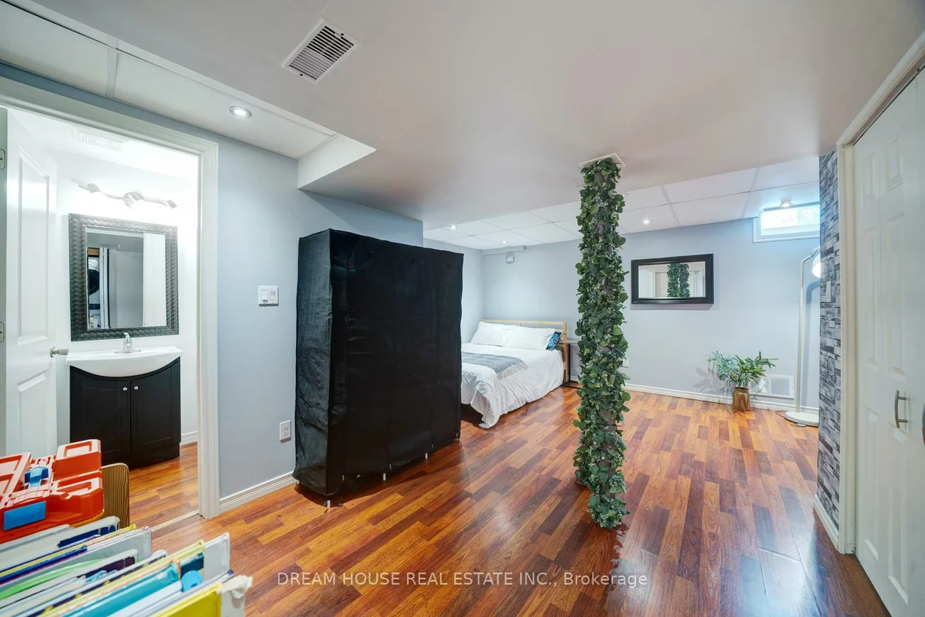 417, King, Mt Albert, East Gwillimbury