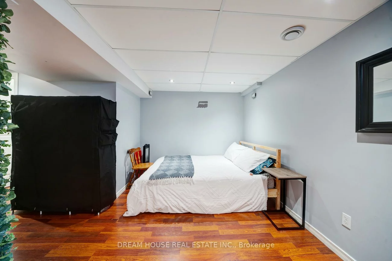 417, King, Mt Albert, East Gwillimbury