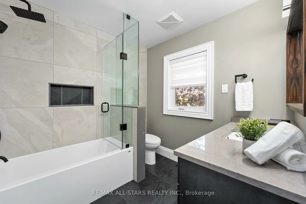 21002, Leslie, Rural East Gwillimbury, East Gwillimbury