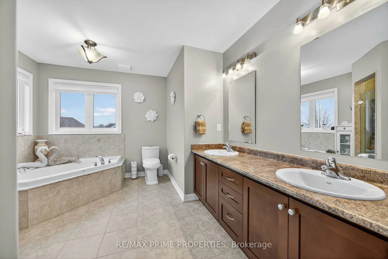 16, Don Rose, Mt Albert, East Gwillimbury