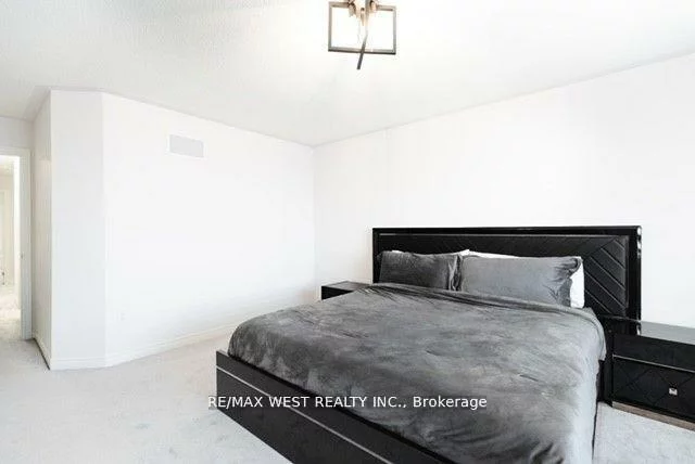 31, Frederick Taylor, Mt Albert, East Gwillimbury