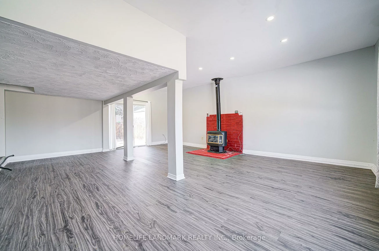 21654, Warden, Rural East Gwillimbury, East Gwillimbury